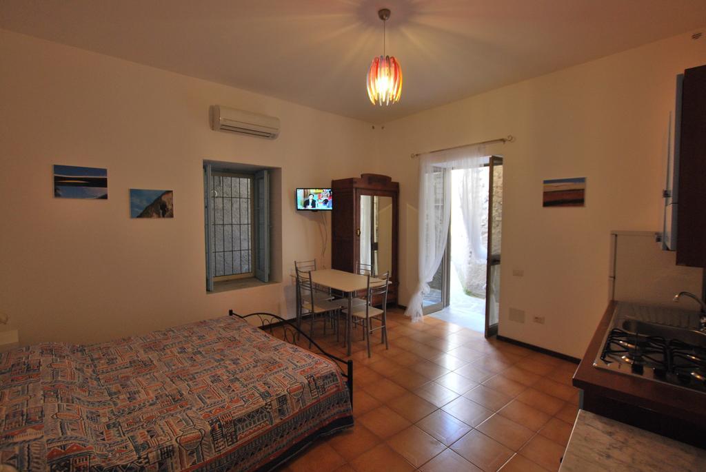 Vulcanoconsult Appartamenti Spiaggia Lipari  Ruang foto